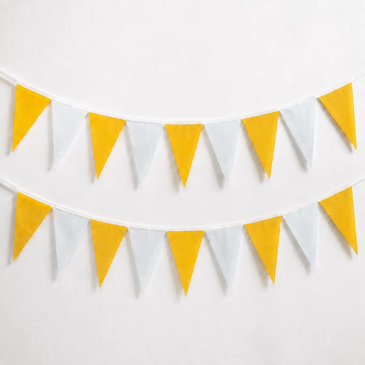Banderin de Friselina Amarillo y Blanco 2 Mts.